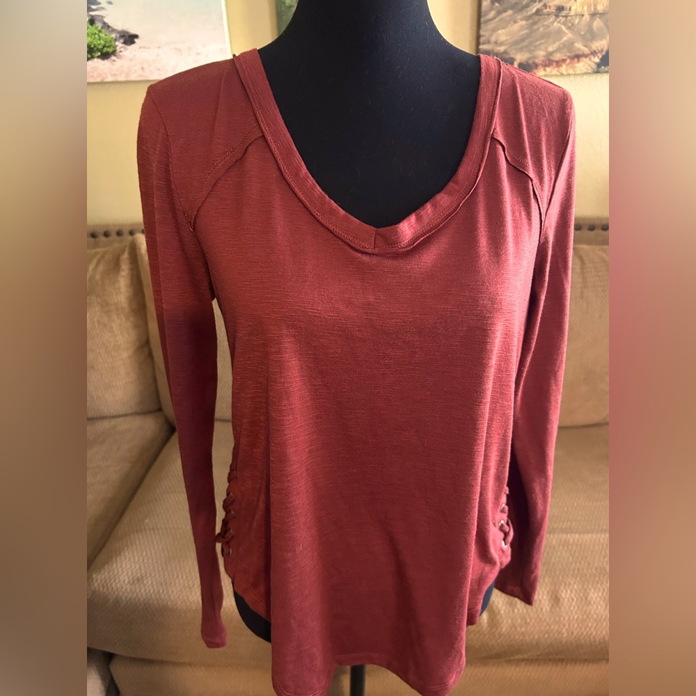 Mudd Rust Relaxed Top with Tied Grommet Sides and Long Sleeves